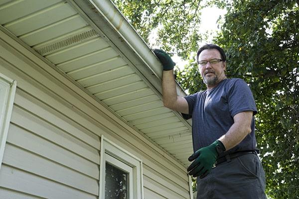 team at Gutter Cleaning of Cudahy